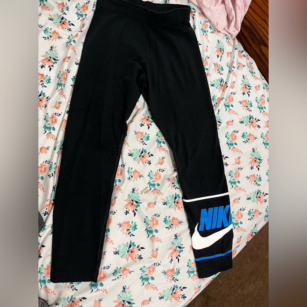 Women’s Nike Capris